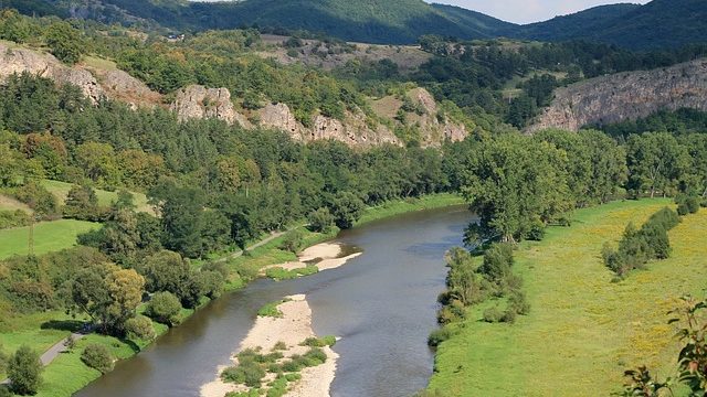 Pouť ke sv. Ludmile na Tetín  –  spojení historie a současnosti